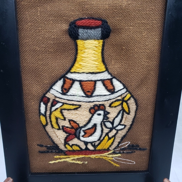 Vintage 1976 Framed Sunset Design Southwest Crewel Vase Art Embroidery - Picture 2 of 4